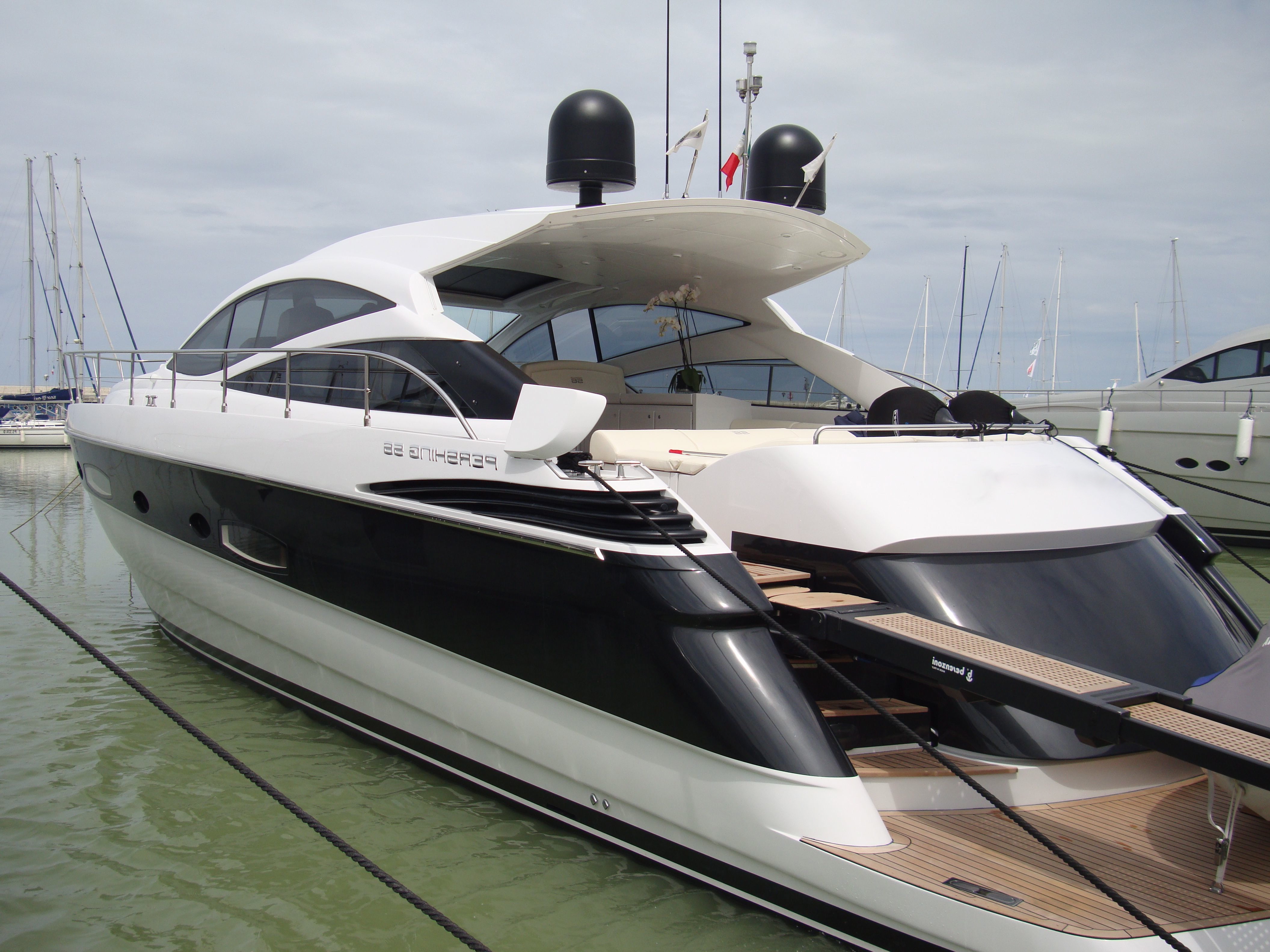 Pershing 56' Preowned Yachts Moracasso Yacht